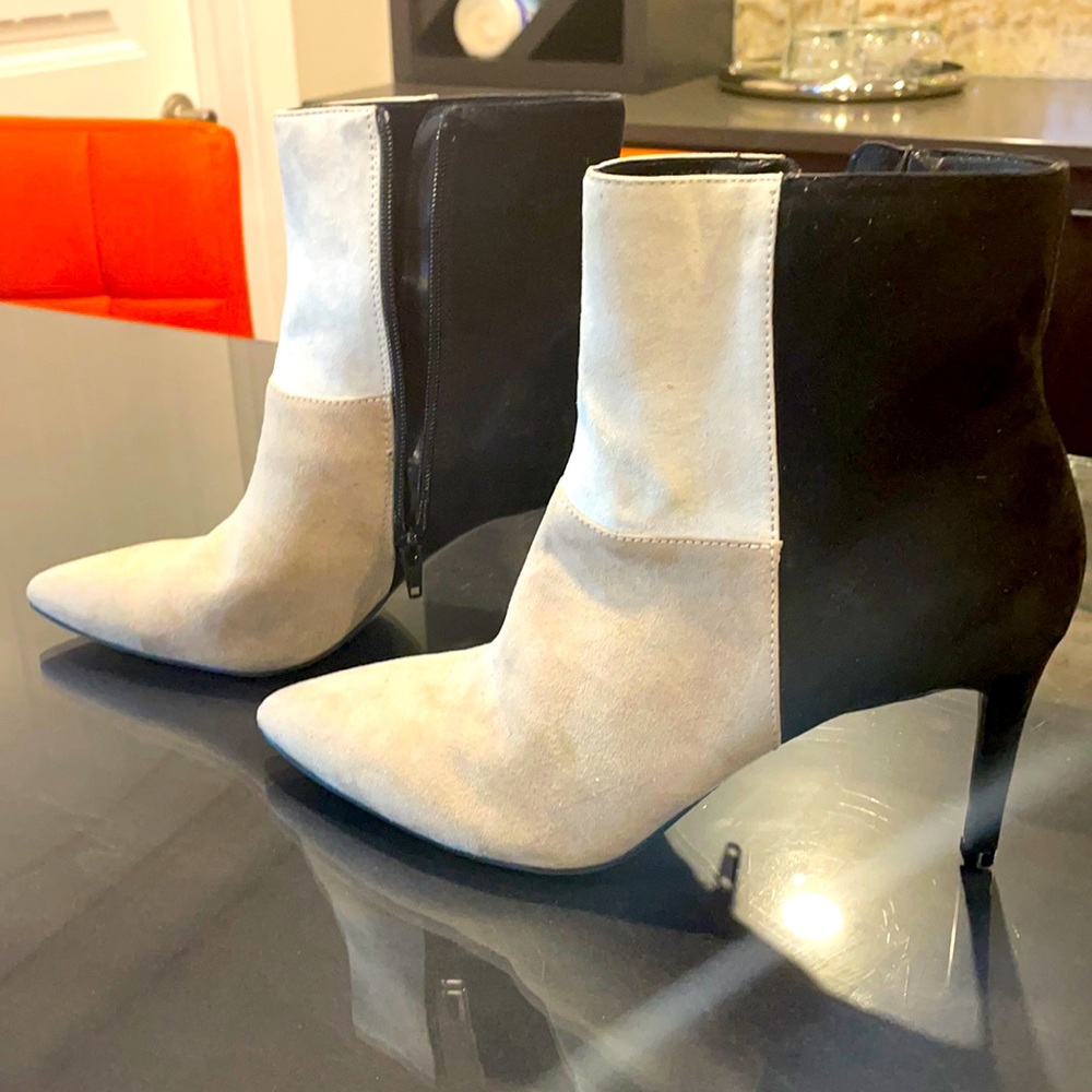 NWOT Worthington ankle boots with 3”heel